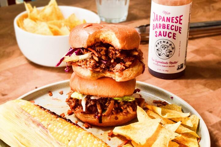 Vegan Pulled Pork Sandwiches