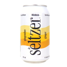 Front of Le Seltzer Natural Sparkling Water Ginger